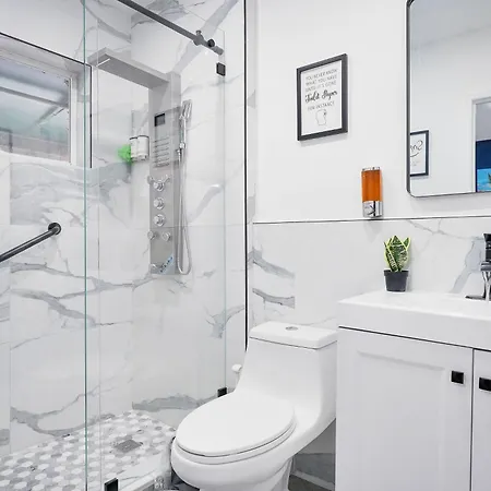 Vacay Spot: Beachside Retreat with Urban Perks Miami Exterior photo