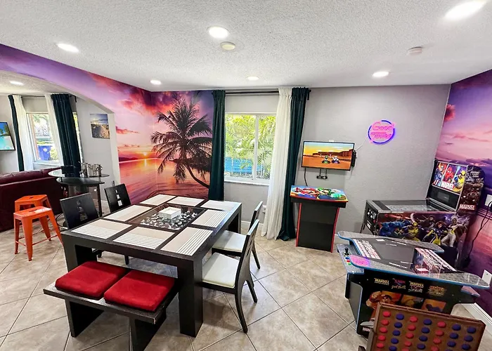 Vacay Spot Happy Escape 15 Min Beach Massage Shower Prime Loc! 6 Blocks Away From Bars, Nite Clubs, Res, Shops